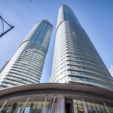 Sarkar Suites - Entertainment District تورونتو المظهر الخارجي الصورة