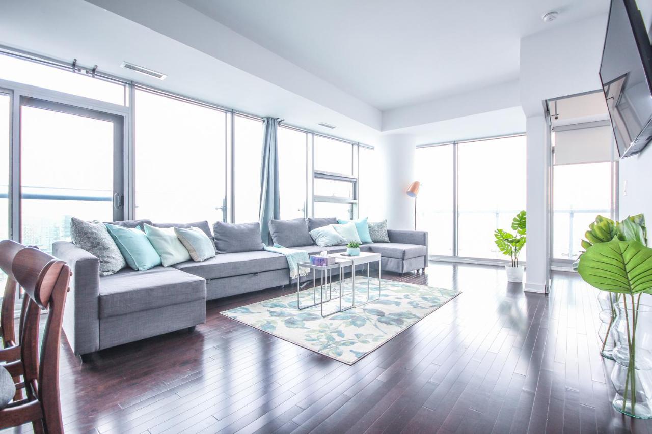 Sarkar Suites - Entertainment District تورونتو المظهر الخارجي الصورة