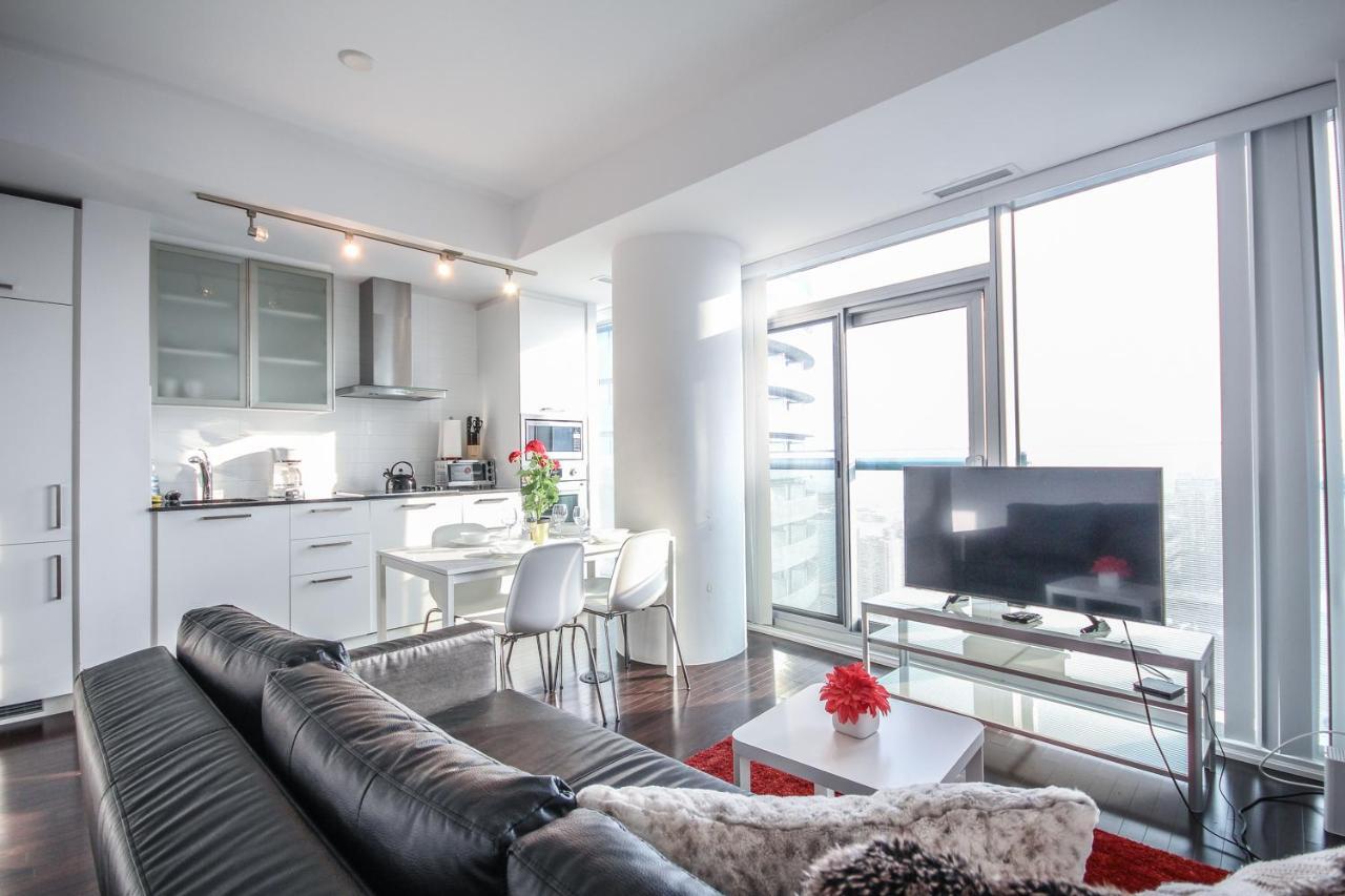 Sarkar Suites - Entertainment District تورونتو المظهر الخارجي الصورة