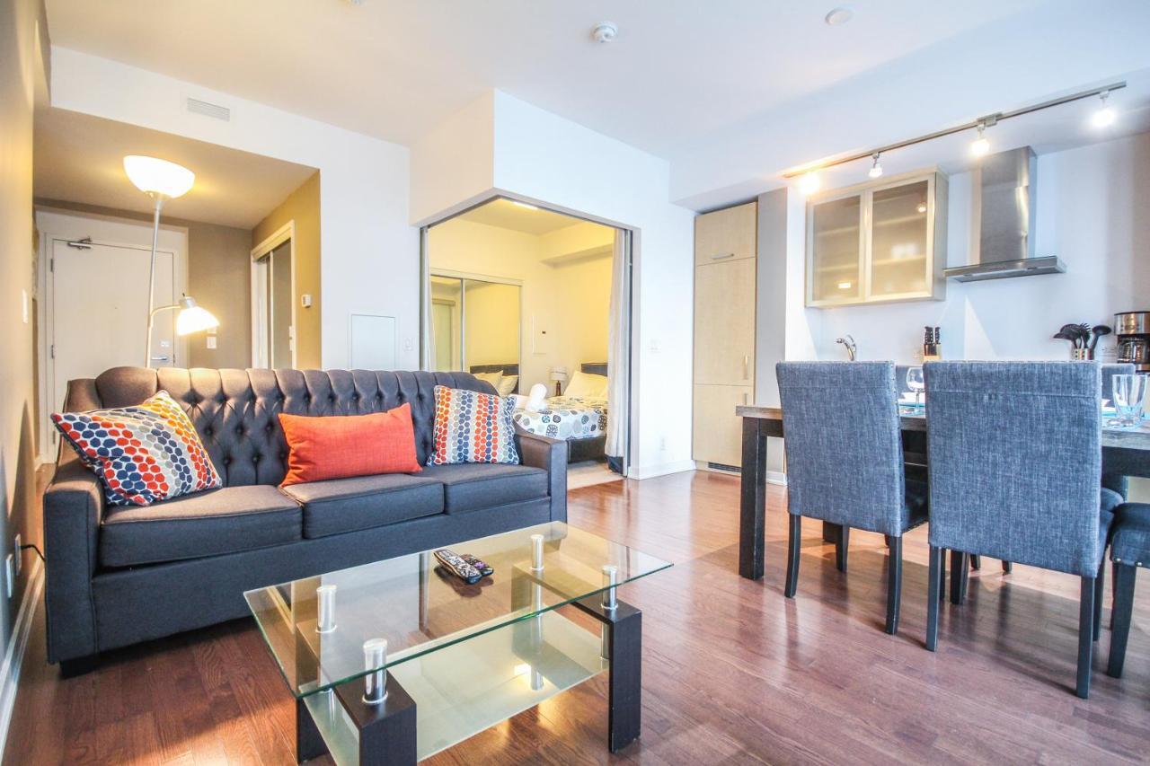 Sarkar Suites - Entertainment District تورونتو الغرفة الصورة