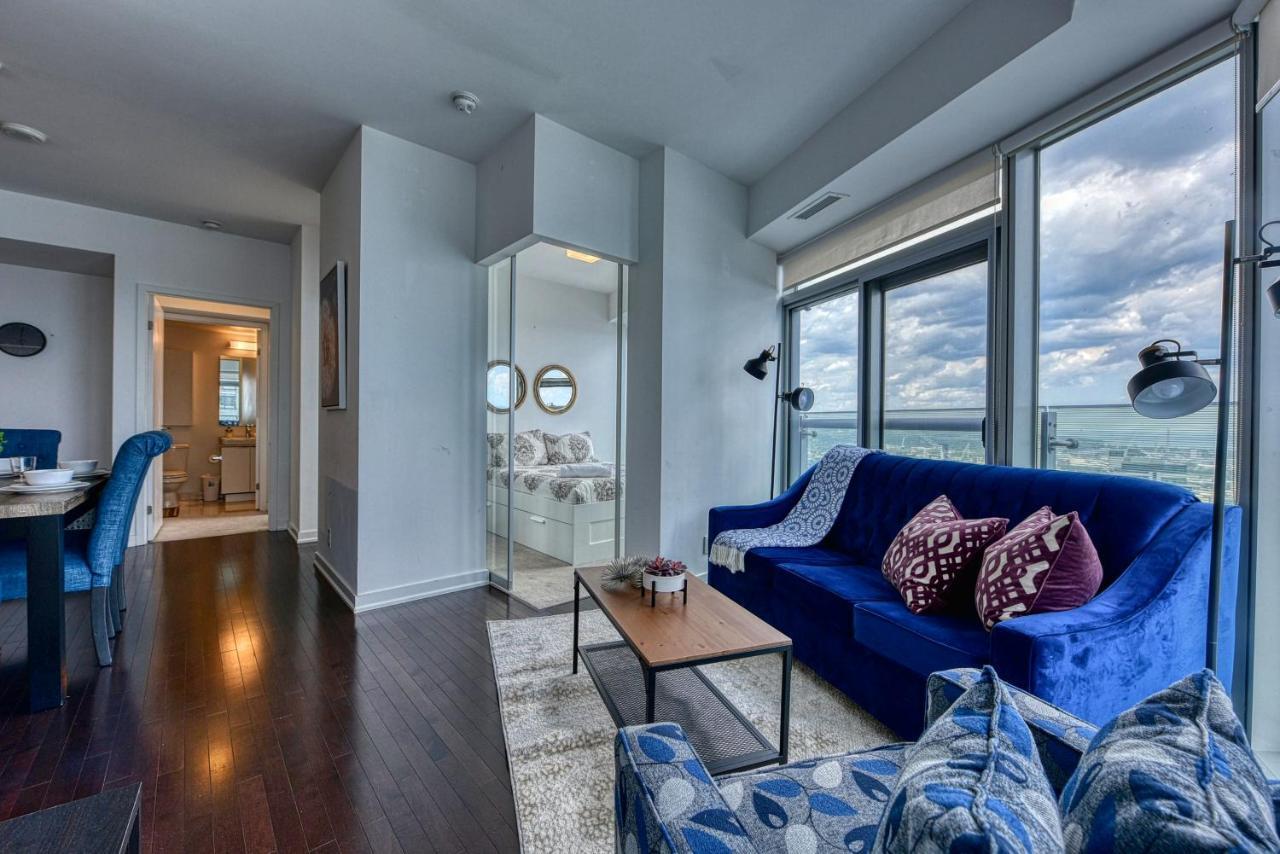 Sarkar Suites - Entertainment District تورونتو المظهر الخارجي الصورة
